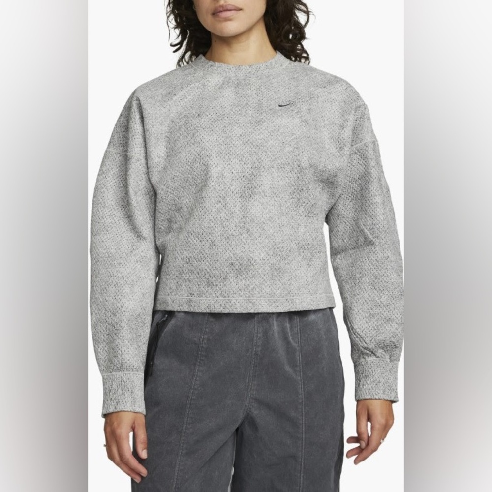 Nike Women's Heather Gray Sweatshirt